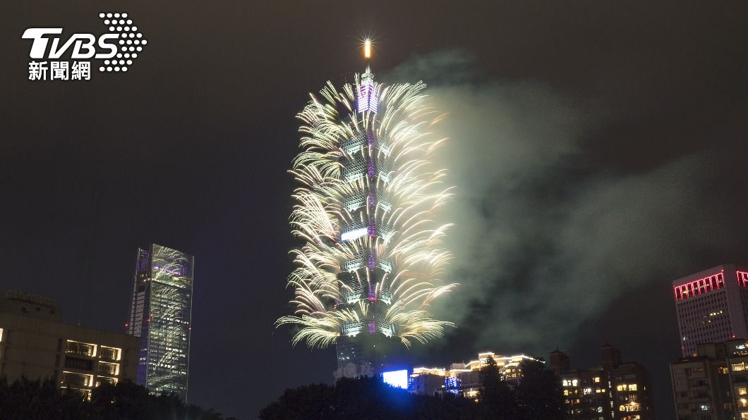 台北跨年活動結束後,捷運站出現大批人潮準備返家。(示意圖/shutterstock達志影像)
