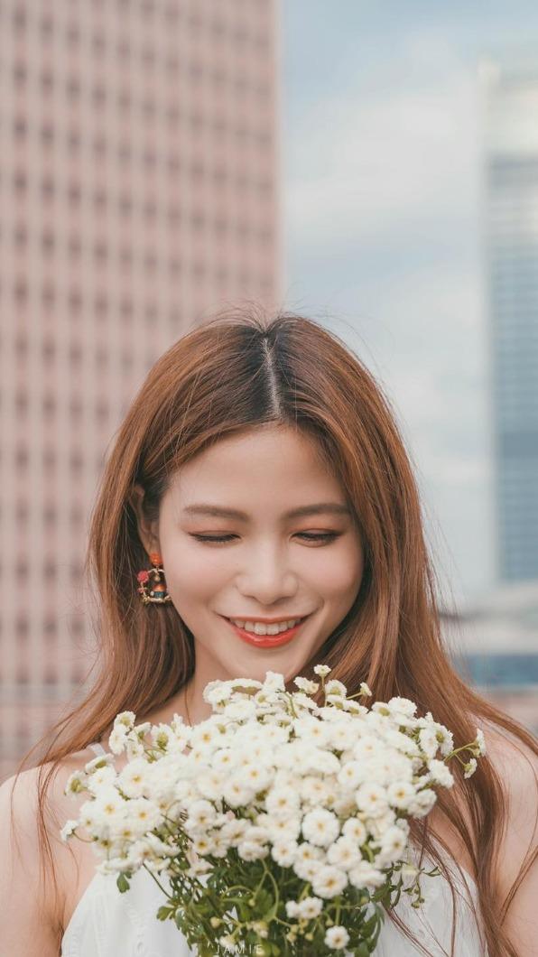 蘿莉塔跨年夜接受男友求婚。（圖／翻攝自蘿莉塔臉書）