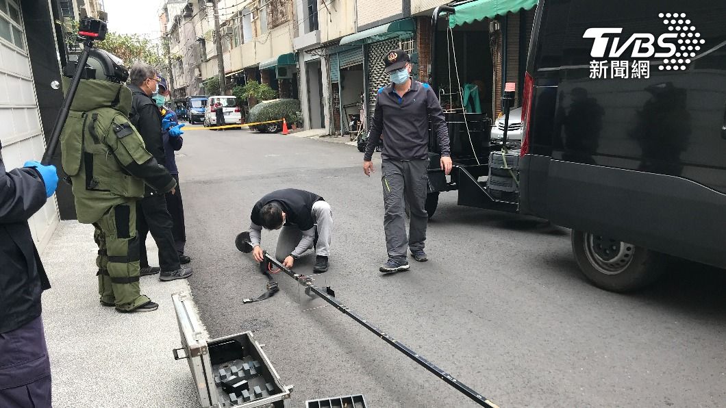 防爆小組全副武裝。(圖/TVBS)