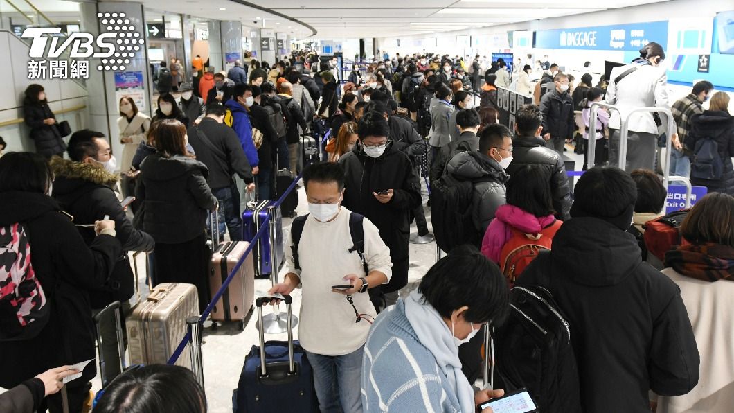 北海道現零下30度低溫 新千歲機場湧收假人潮