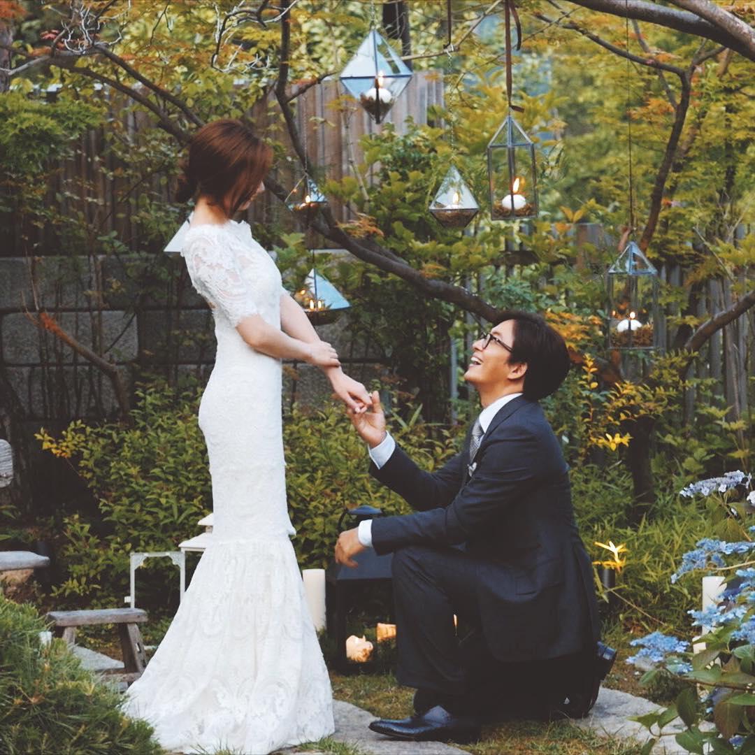 裴勇浚與2015年與演員朴秀眞結婚。(圖/翻攝自裴勇浚IG)