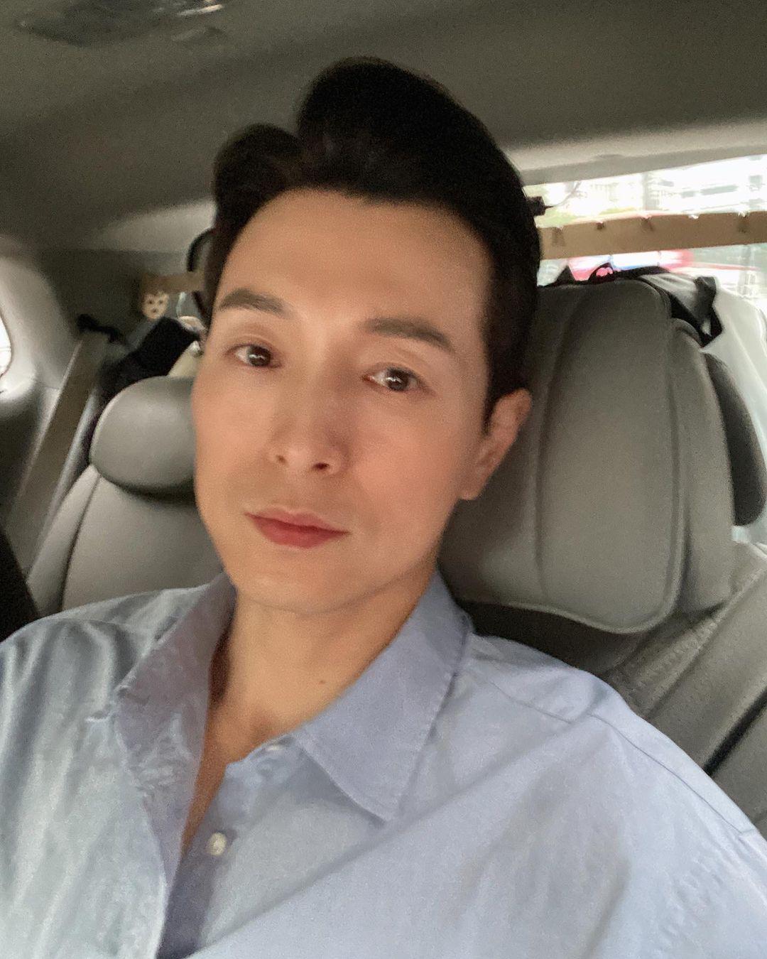 雖然鄭星一戲份不多,但跟宋慧喬同框演出的場面都相當精彩。(圖/Netflix提供)