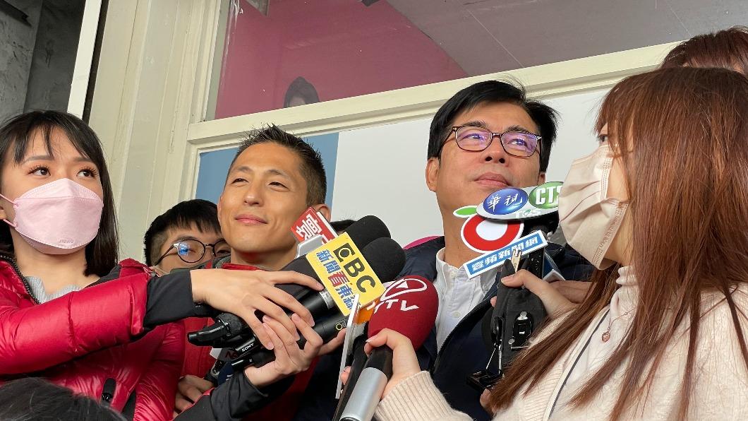 吳怡農「現金補助是一時的」 陳其邁:不然每天發?