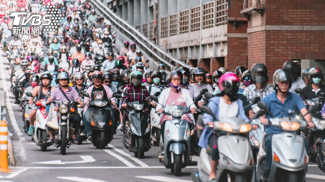 網友提出第1點最有感即是交通爛。(示意圖/shutterstock達志影像)