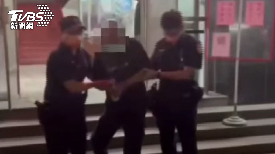 啞鈴砸頭、持刀刺頸!高雄弒兄男伴屍一週 一審逃死原因曝