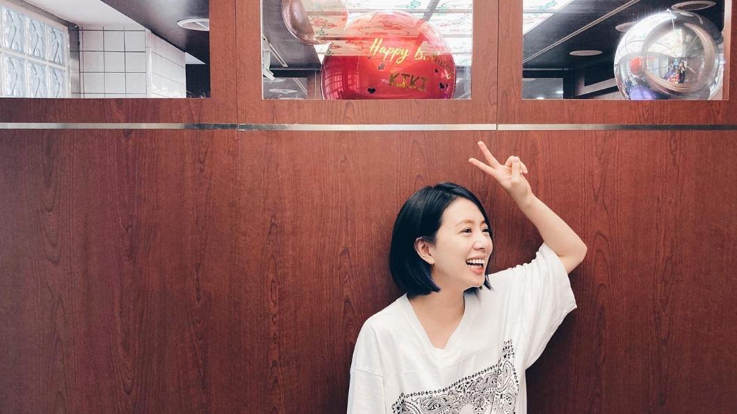 Kiki去年開始經營「嬉嬉生活選物」品牌,希望分享給主婦、媽媽們好東西。(圖/翻攝自丁文琪臉書)