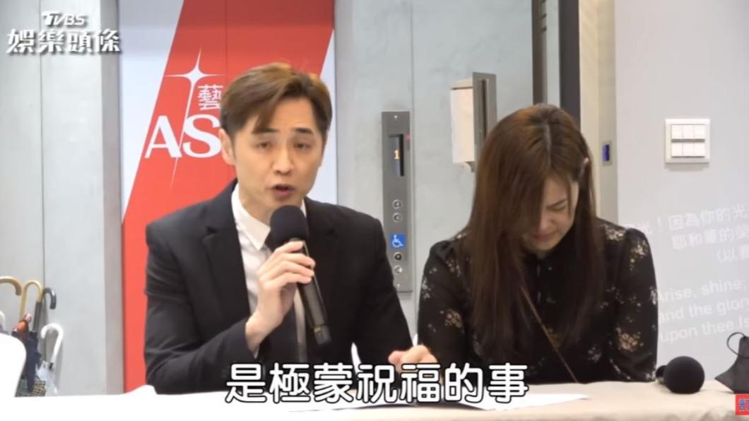 陳維齡不斷變化表情,令記者會失焦。(圖/TVBS資料畫面)