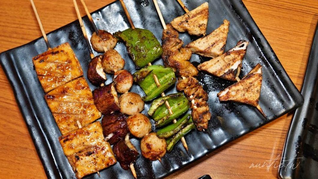 柒串燒屋的串燒都是銅板價,怎麼點都不傷荷包。(圖/水晶安蹄不務正業過生活提供)