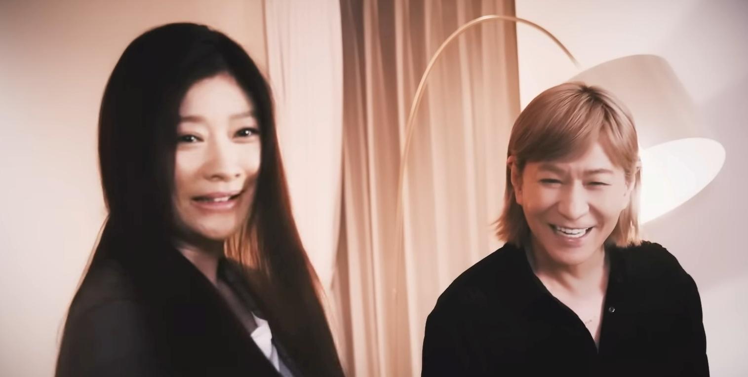 日劇天后篠原涼子(左)跟復出的小室哲哉(右)一同錄歌。(圖/翻攝自avex YouTube)