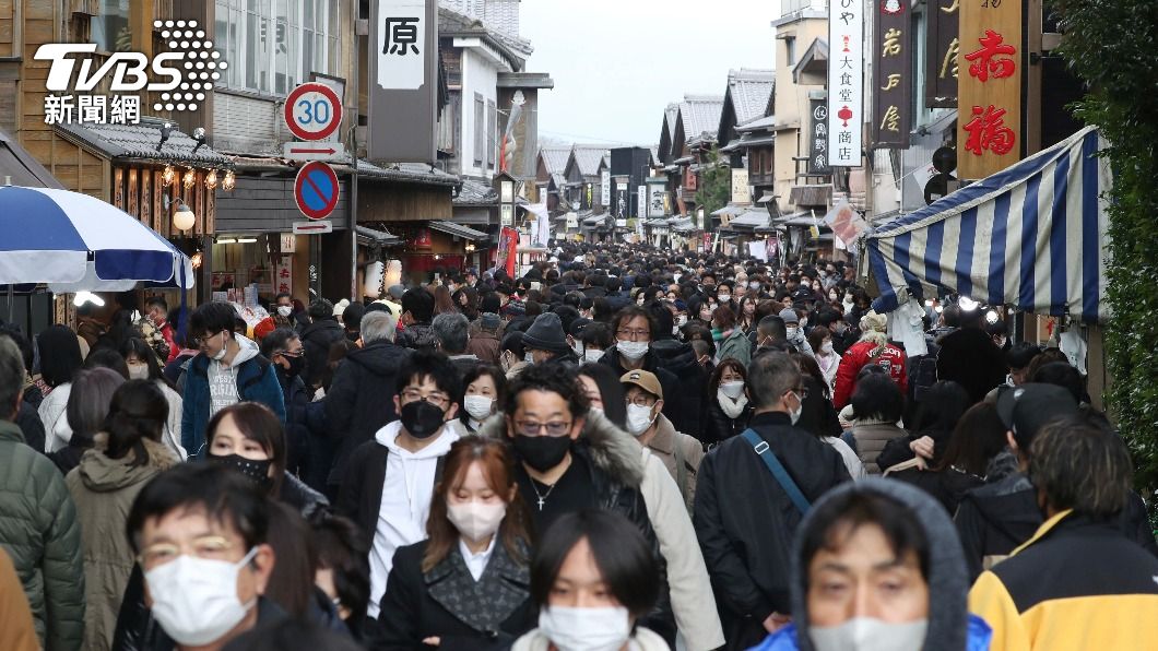 新年返鄉潮太可怕!日本單日+498死創新高 病床大爆滿
