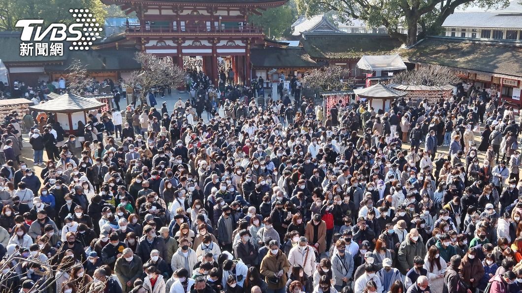 日本九州福岡縣太宰府天滿宮也是新年參拜的熱門地點之一。（圖／達志影像美聯社）