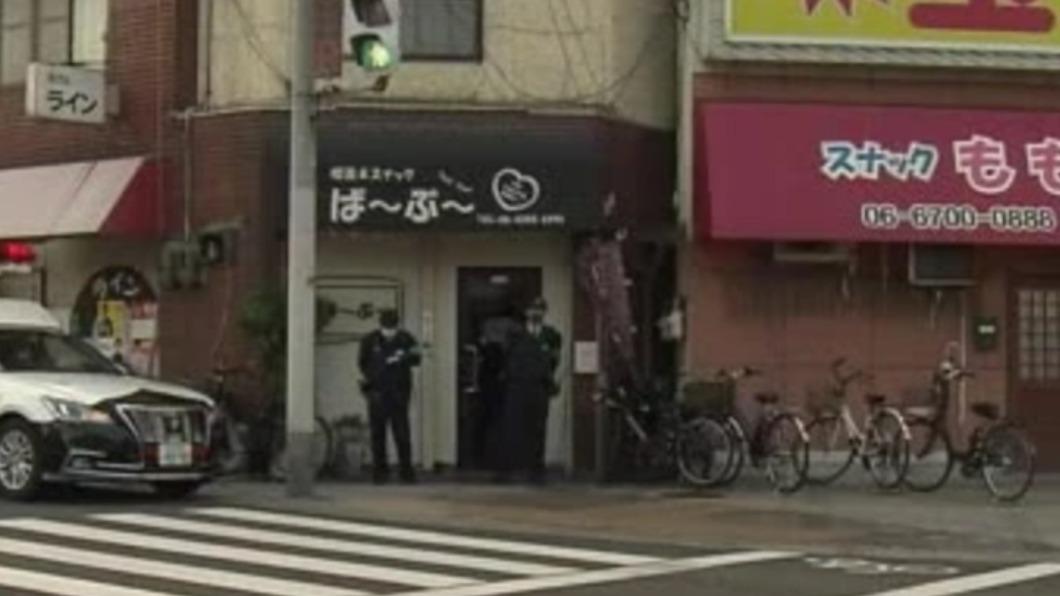 尾牙吃一半消失！55歲男當街狂刺　老同事倒臥血泊亡