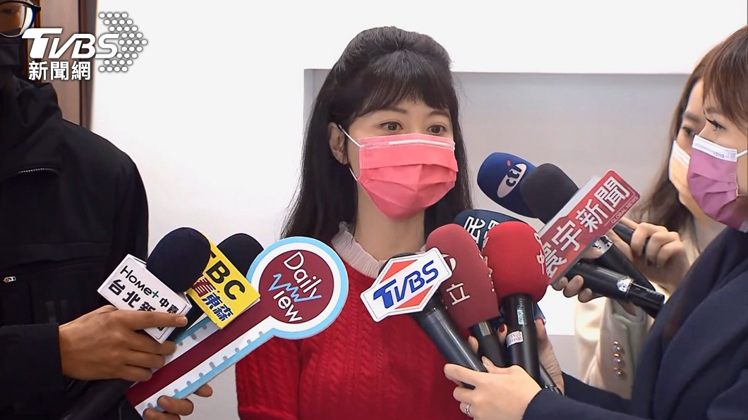 稱行政失靈引黨內砲轟 高嘉瑜現身立院再道歉:吾日三省吾身