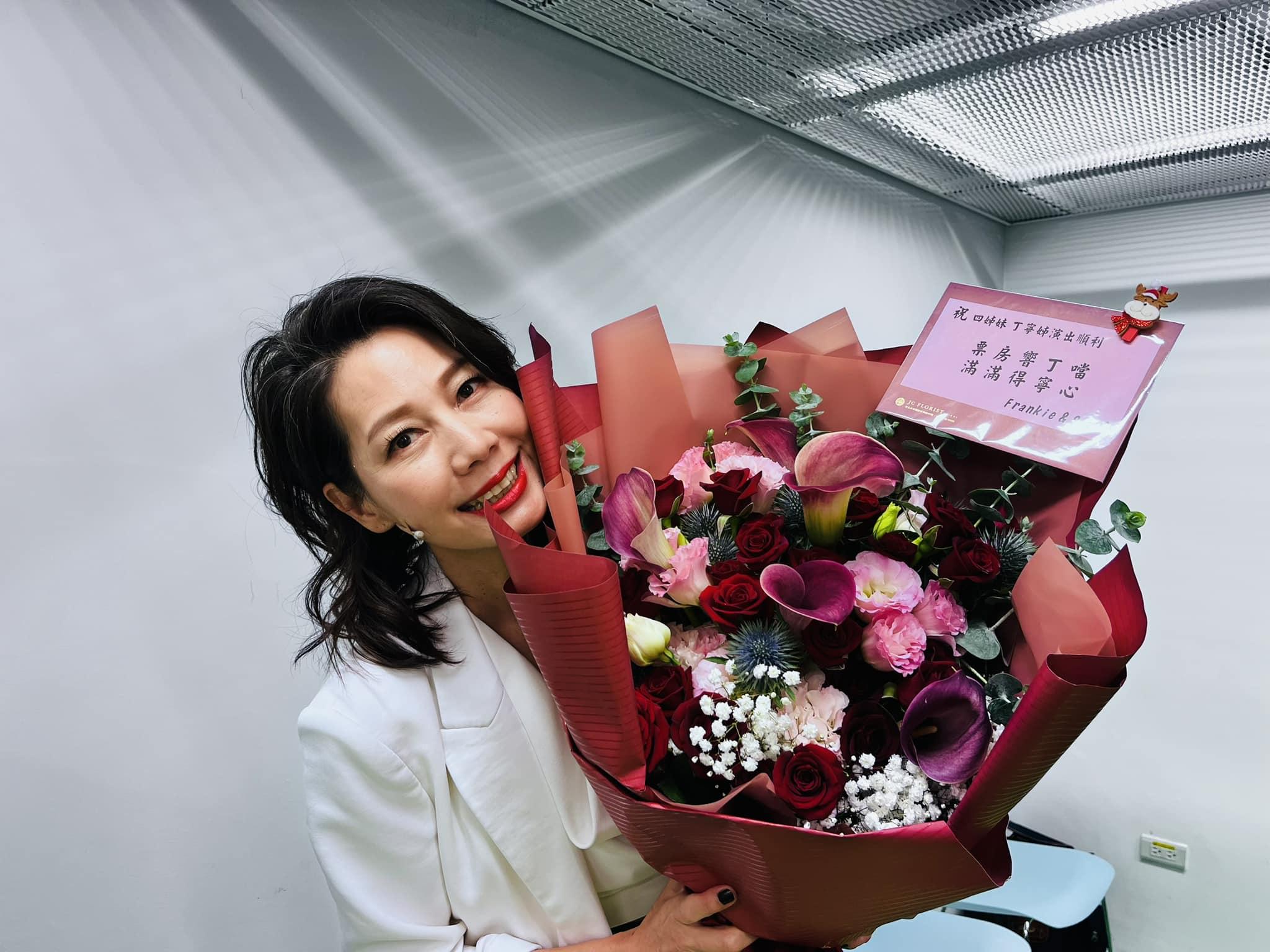 丁寧認為動手就是不對。(圖/翻攝自丁寧臉書)