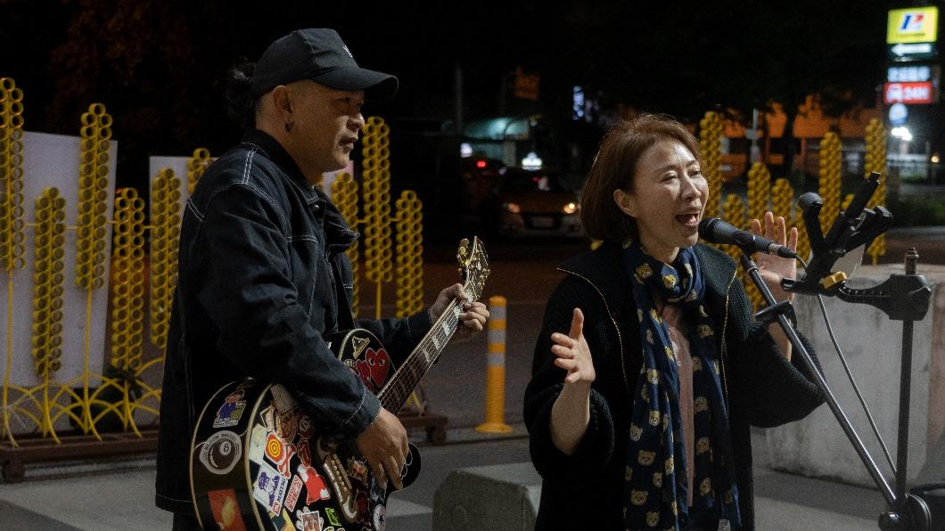 李翊君現身花蓮夜市駐唱 自曝「嚴重隱疾」:連最愛都放棄