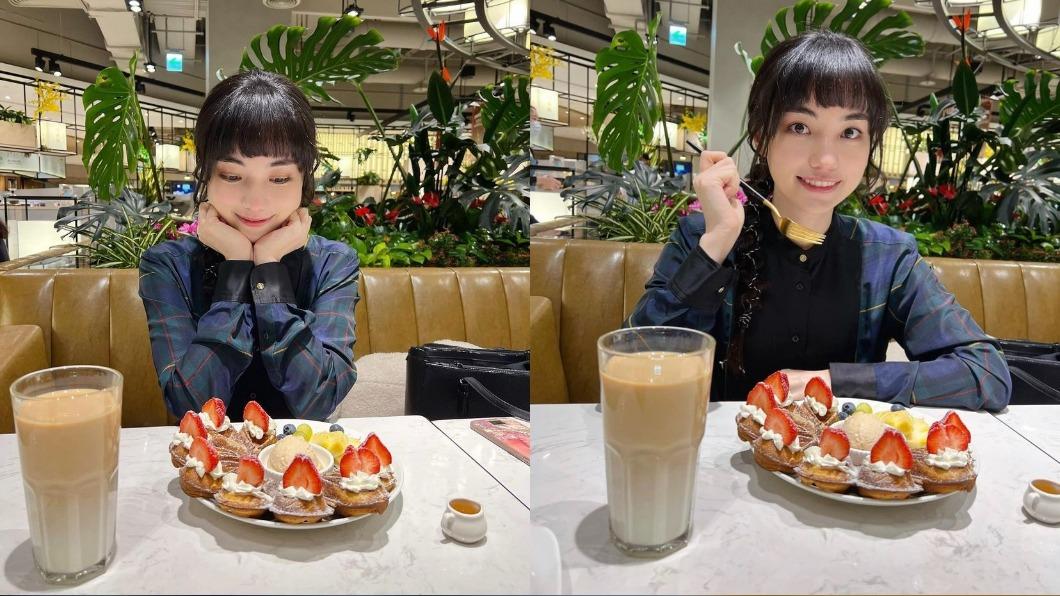 黑嘉嘉與美食合照。(圖/翻攝自黑嘉嘉IG)