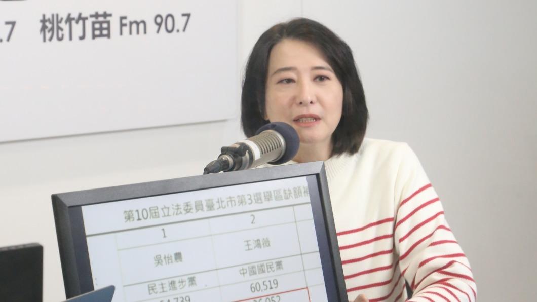 王鴻薇今(9)日接受POP Radio《POP撞新聞》主持人黃暐瀚專訪。(圖/POP Radio提供)