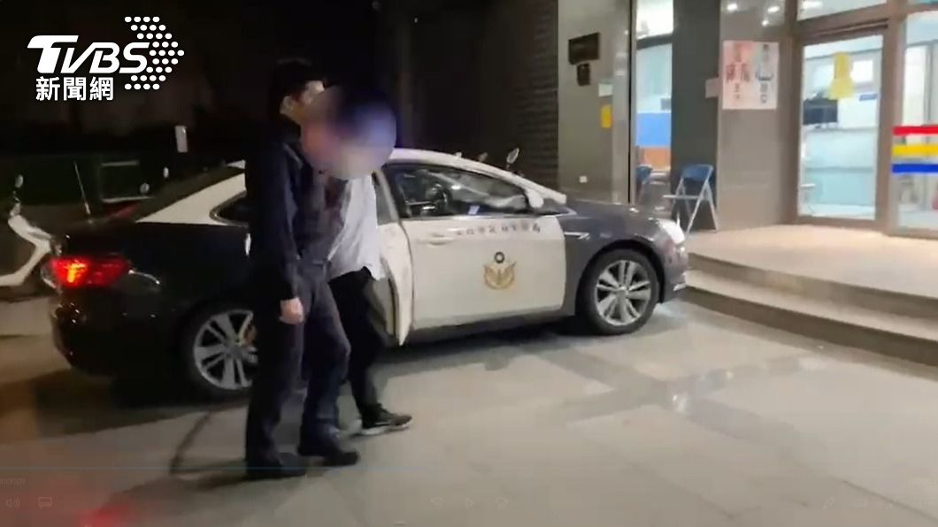 范姓通緝犯涉嫌妨害公務，警方訊後將他移送法辦。（圖／TVBS）