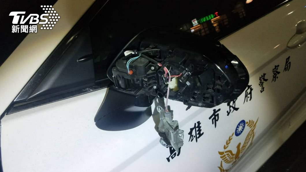 警車車損。(圖/TVBS)