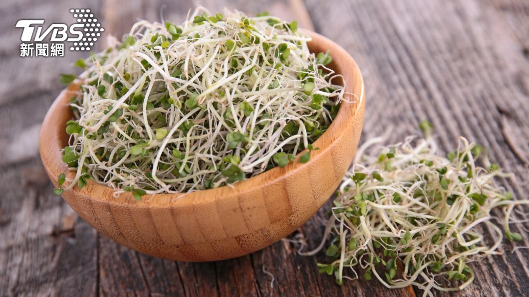 食用青花苗的方式為生吃或是蒸煮。（示意圖／shutterstock達志影像）