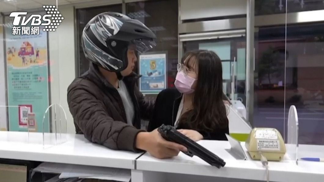電話那頭是初戀的聲音 警年前防詐、防搶「戀愛片」宣導