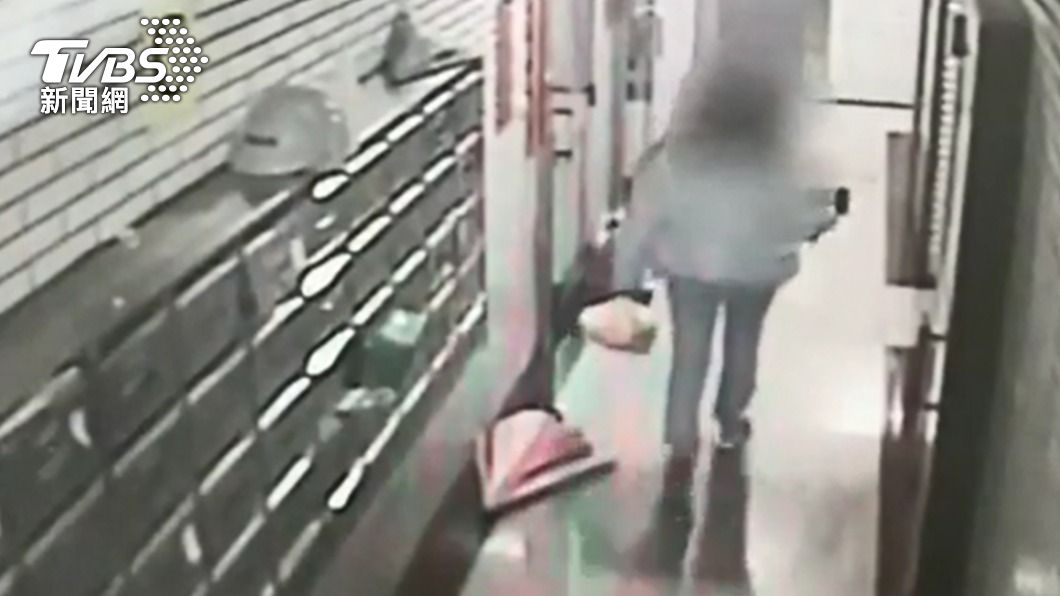 黃姓死者最後身影。(圖/TVBS)