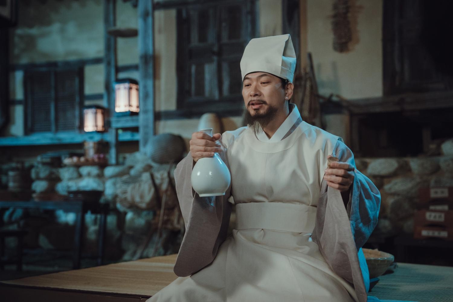 桂志翰是一名個性古怪的「傲嬌院長」。（圖／friDay提供）