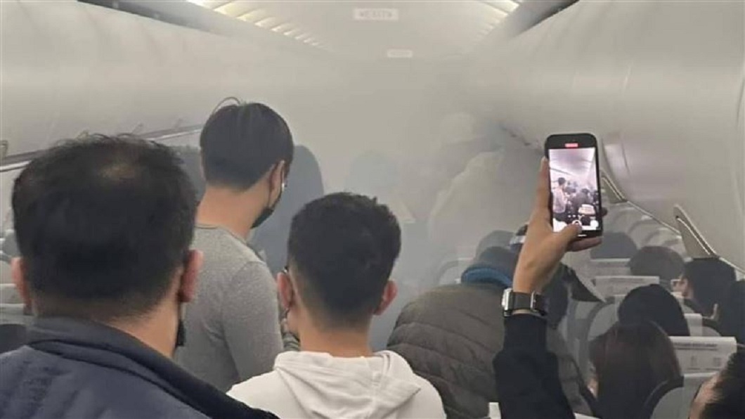 行動電源閃燃釀火災 新加坡酷航班機未起飛