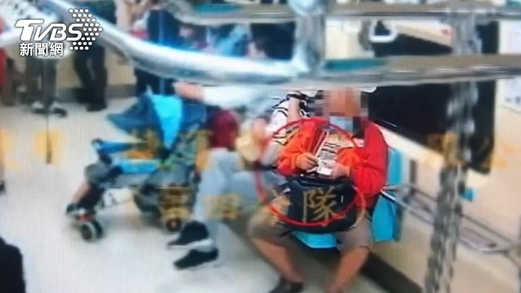 老翁偷走現金約2000元和價值37萬的現金卡。(圖/TVBS)