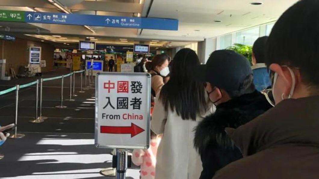 屈辱又憤怒! 陸客還原入境南韓過程:像「被遊街示眾」