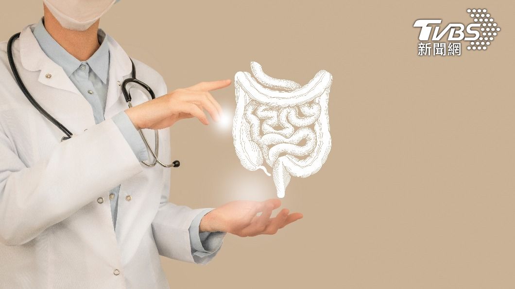 醫生呼籲肚子如果發出奇怪的聲響要多加注意。（示意圖／shutterstock達志影像）