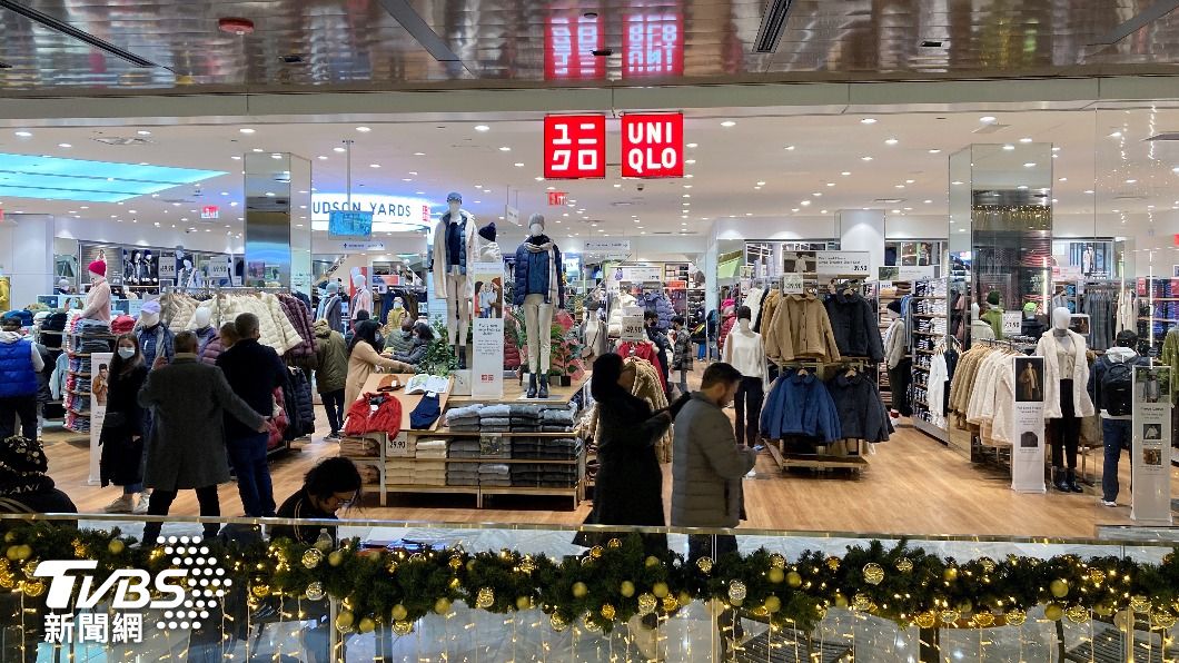 日本連鎖服飾品牌Uniqlo宣佈，3月起日本正職員工全面調薪。（圖／達志影像美聯社）