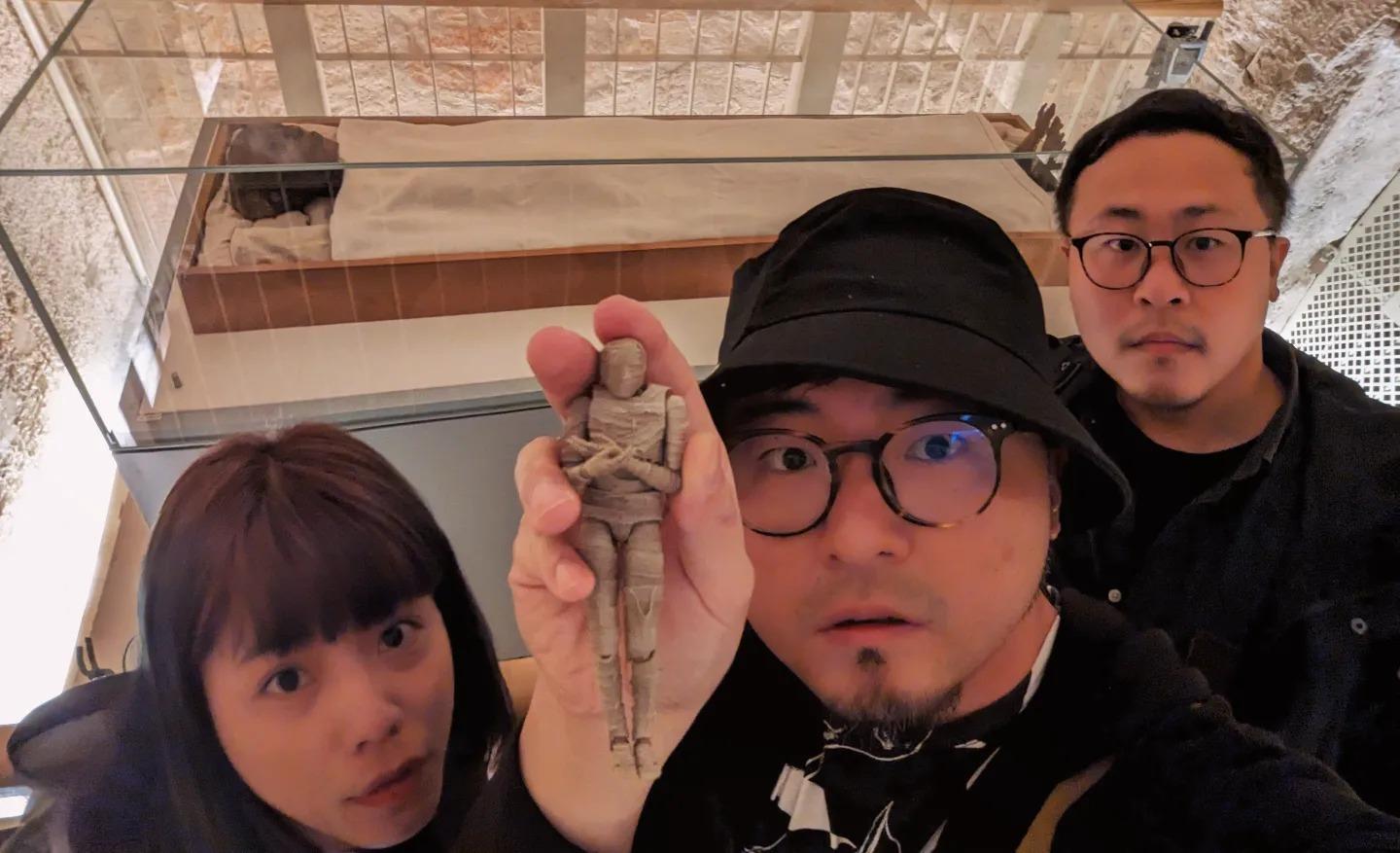 陳炫劭埃及買的紀念品被約旦機場人員當成文物。（圖／翻攝自陳炫劭臉書）