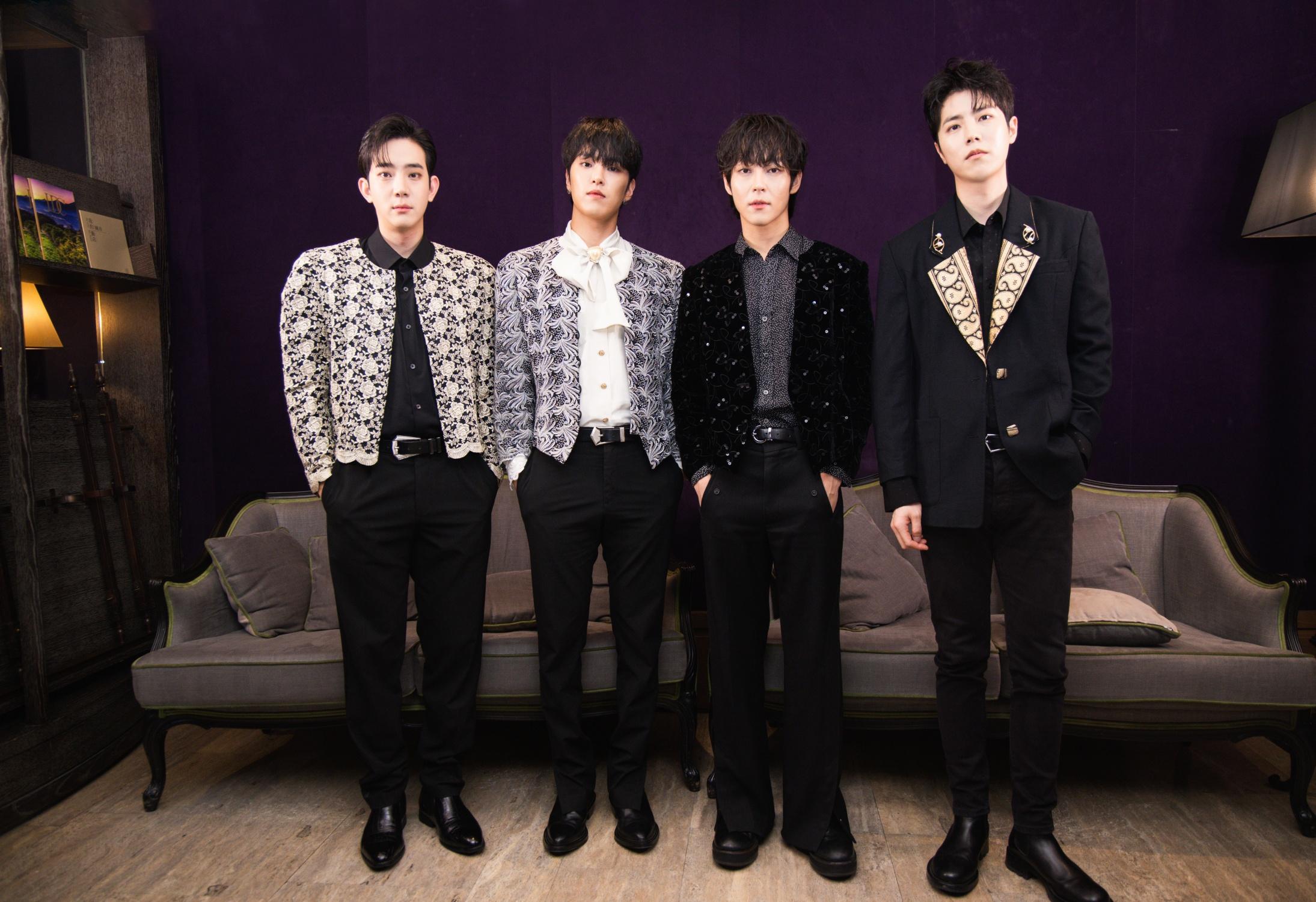 受訪過程中The Rose團員都不禁拌嘴起來。(圖/KKLIVE提供)