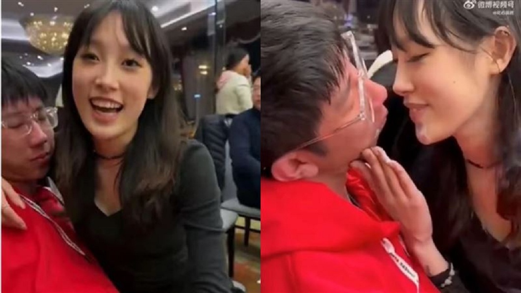 這一幕令在場所有人全看傻了。(圖/翻攝自微博)