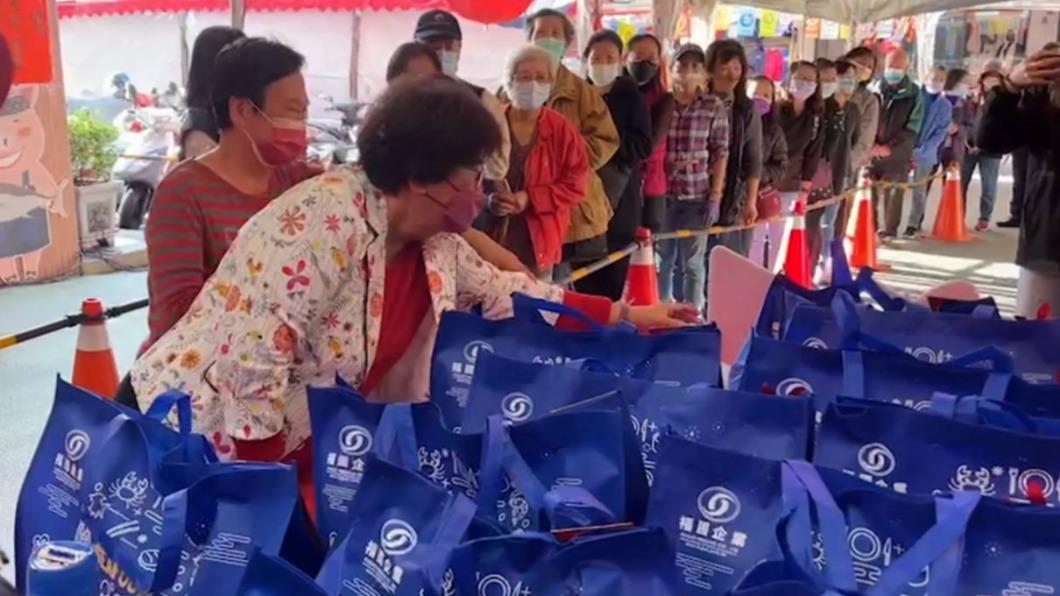 鮑魚龍蝦! 羅東市場推福袋助陣 買氣「強強滾」