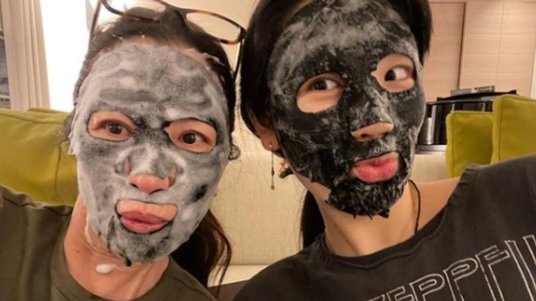 楊紫瓊有天天敷面膜的習慣。(圖/翻攝自楊紫瓊 IG)