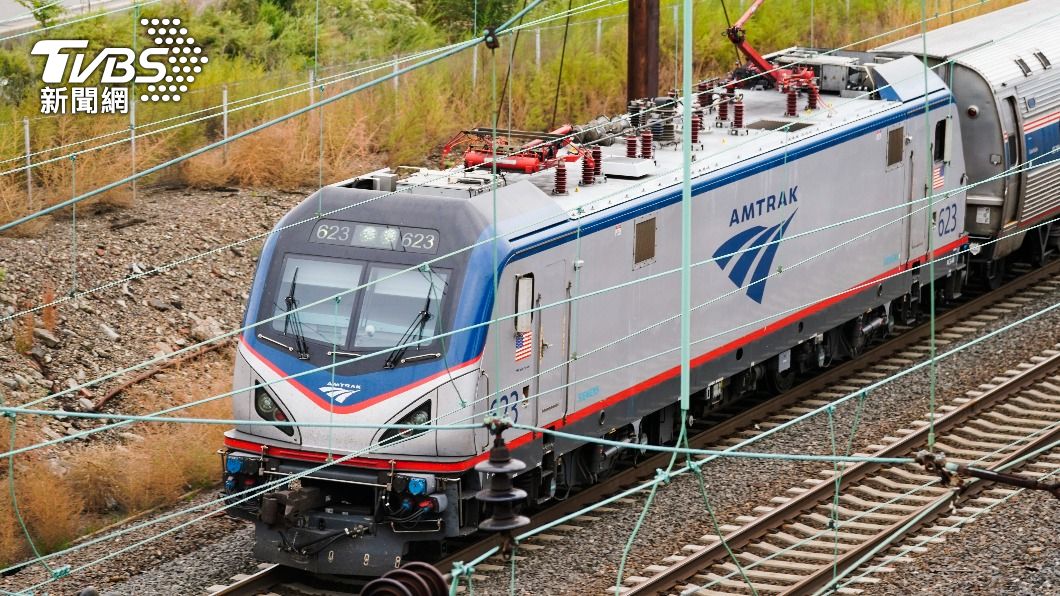 美火車誤點太久 乘客以為遇恐攻「被歹徒挾持」心急報警