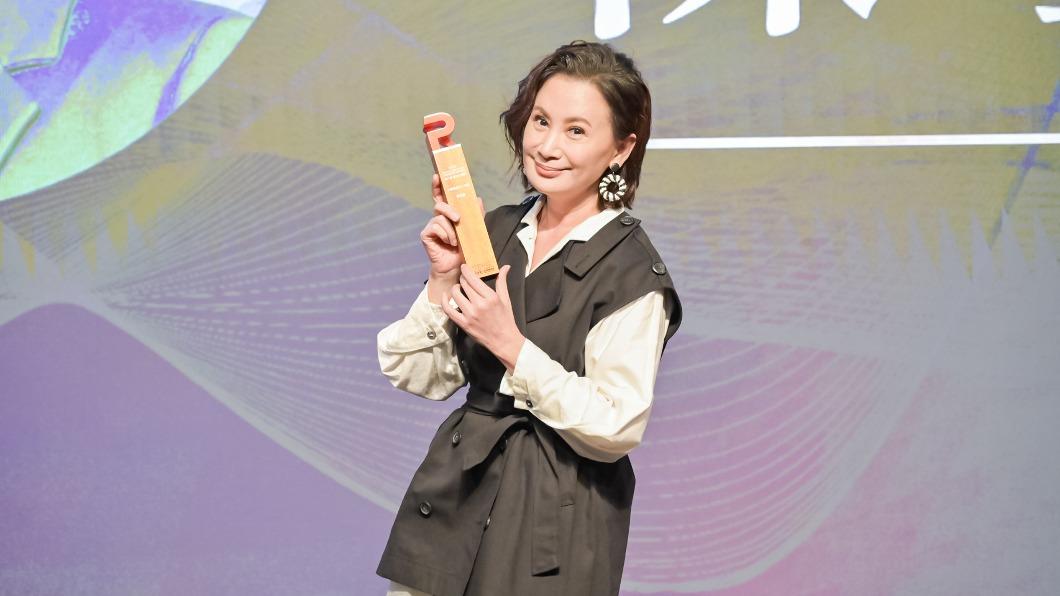 太狂！陳亞蘭奪金鐘影帝再多「新頭銜」　靠3字闖蕩演藝圈