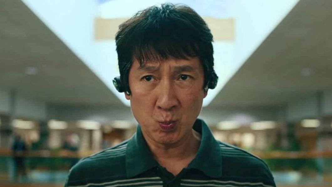 關繼威在《媽的多重宇宙》飾演楊紫瓊丈夫。(圖/翻攝自IMDB)