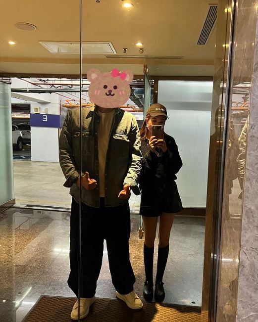 愛雅公開夫妻正面合照。（圖／翻攝自愛雅IG）