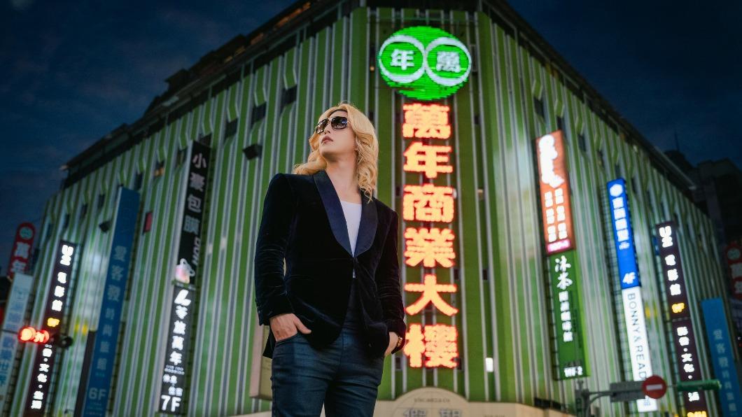 1晚賺6千萬！最強牛郎羅蘭來台找正妹　自信爆棚敗給台灣這一味