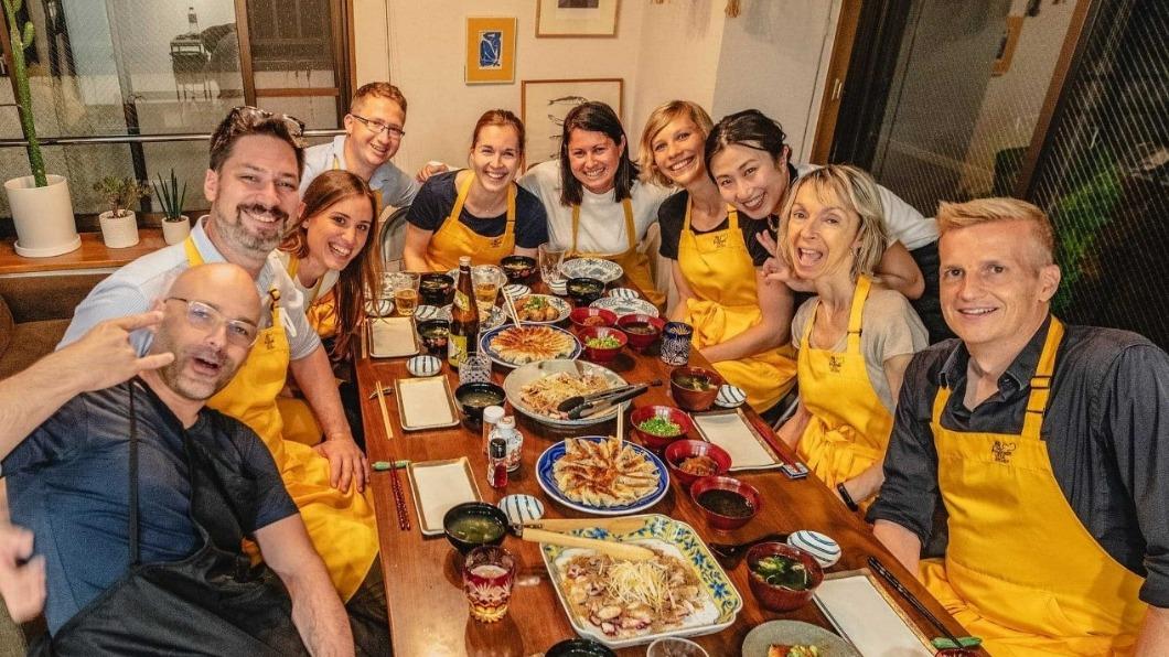「Mayuko’s Little Kitchen」主理人教學榮獲知名旅遊評論網站Tripadviser的肯定。(圖/Mayuko’s Little Kitchen提供)