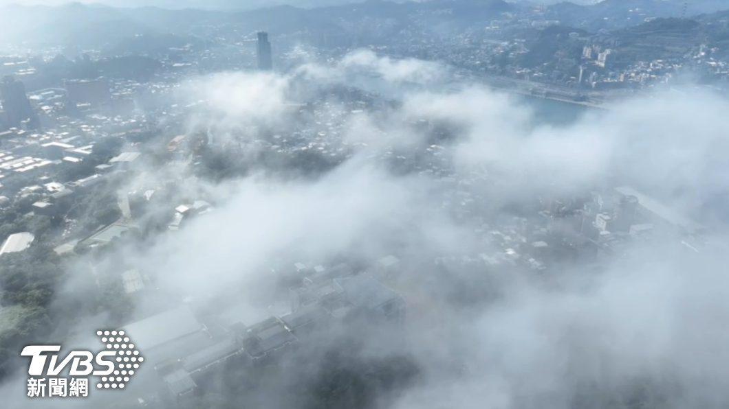 濃霧封鎖基隆港２小時　４船隻受影響