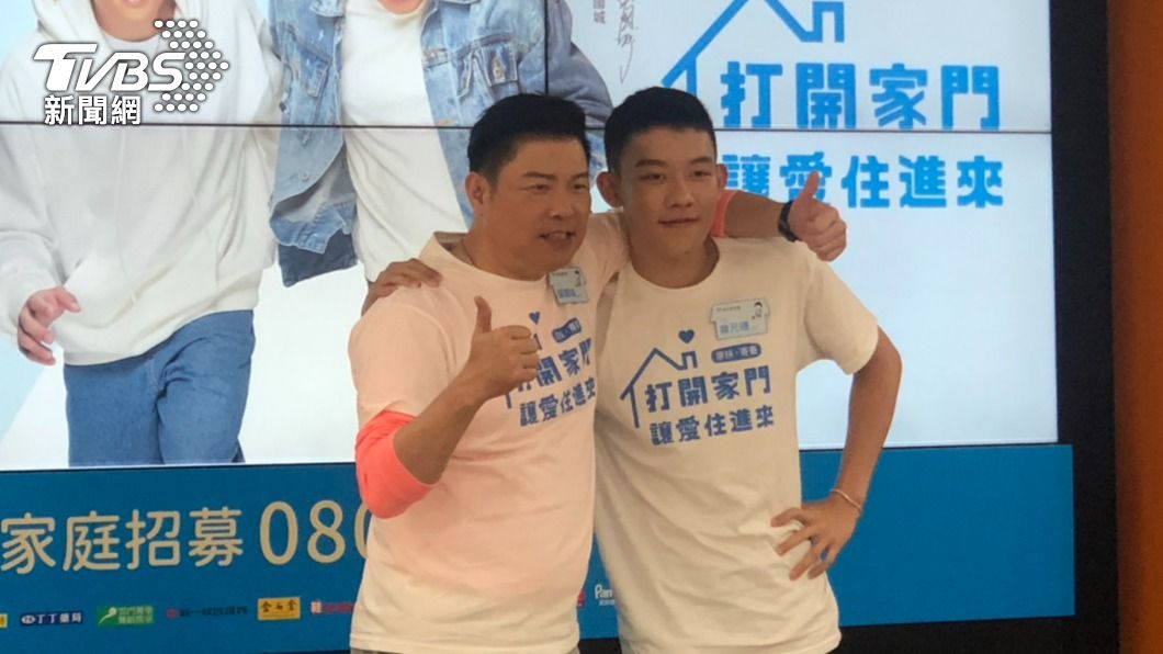 曾國城17歲帥兒首亮相!贊成兵役延長1年:只當4個月笑死人