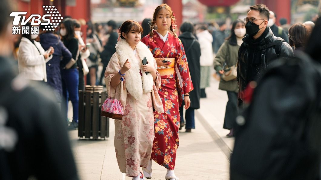 日本政府大幅放寬邊境管制後,外籍旅客也隨著增加。(圖/達志影像美聯社)