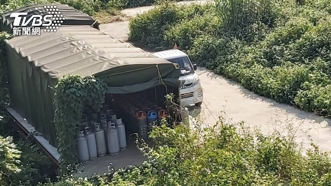 大型火藥庫!逾3百支瓦斯桶超儲橋下空地 開罰不肖業者