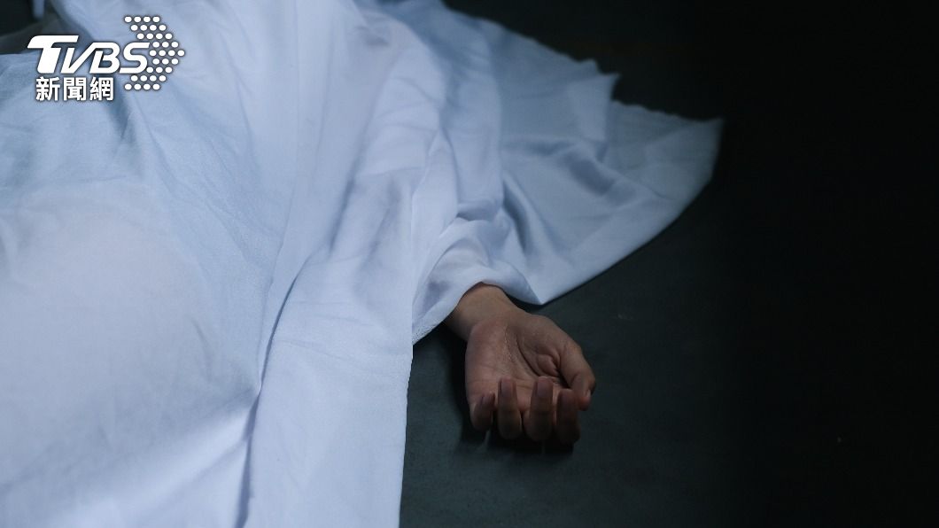 忘帶鑰匙出門!她「徒手攀3樓」失足 當場重摔慘死