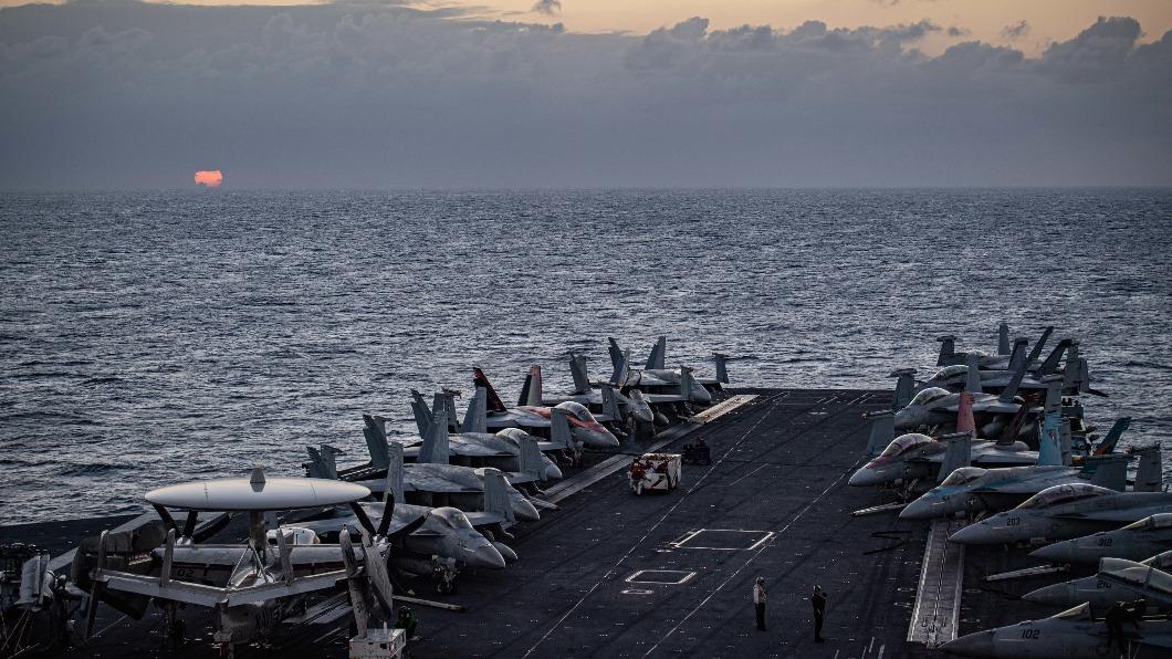 美尼米茲級航母打擊群巡弋南海 2共軍艦緊盯