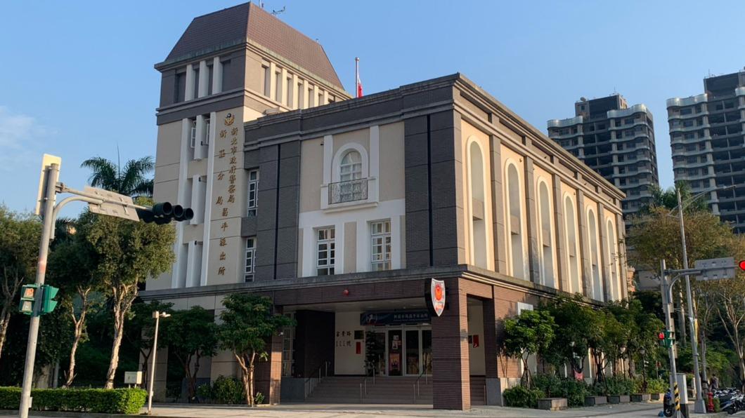 新莊昌平派出所外觀就像是座歐式風格的小城堡。(圖/新北市政府警察局提供)
